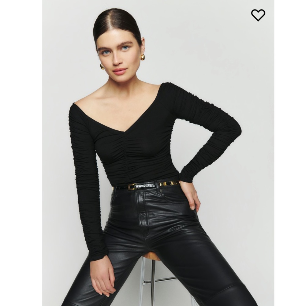 🎄NWOT Reformation black top size small